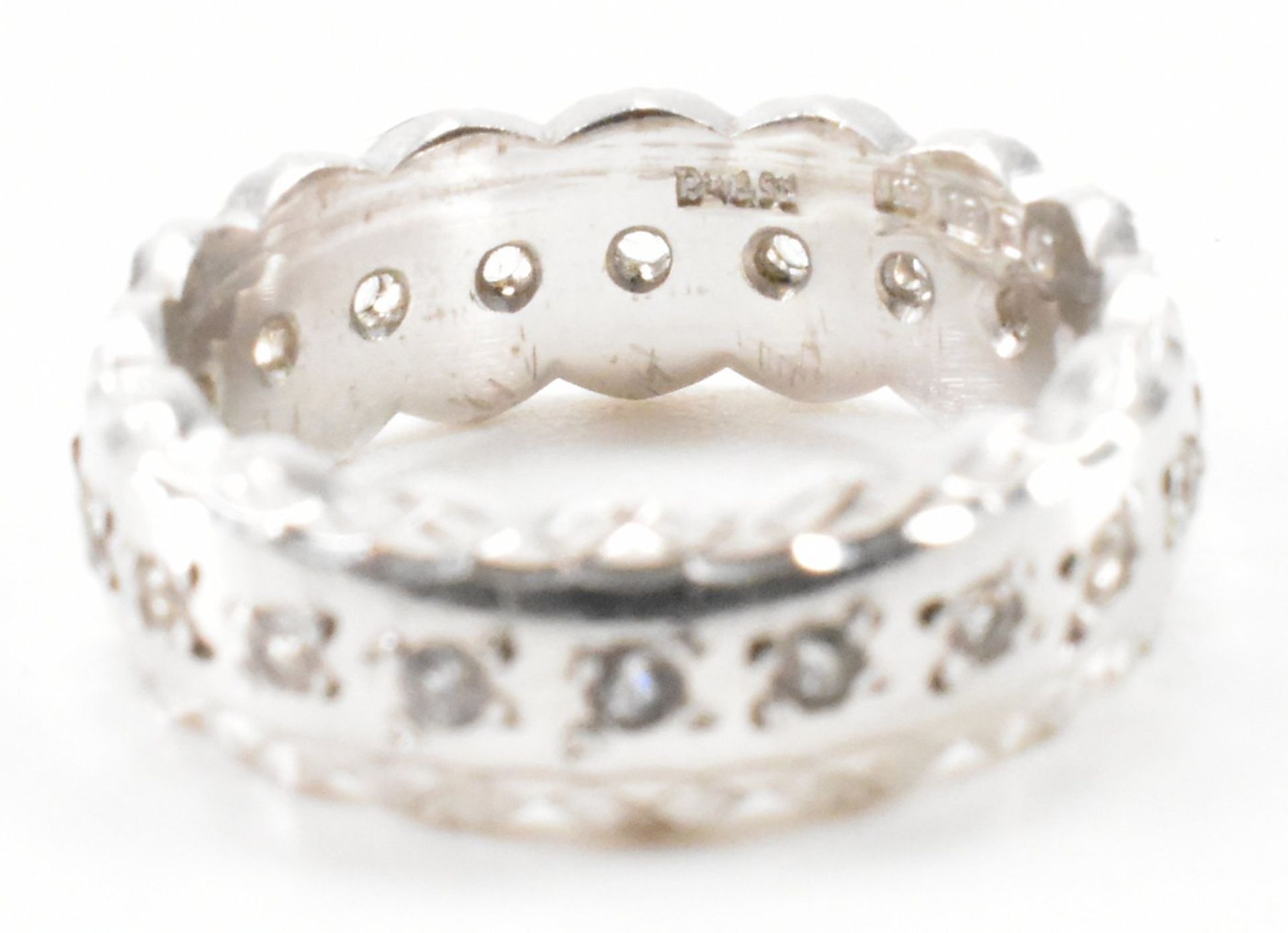 HALLMARKED 18CT WHITE GOLD ETERNITY RING - Image 5 of 7
