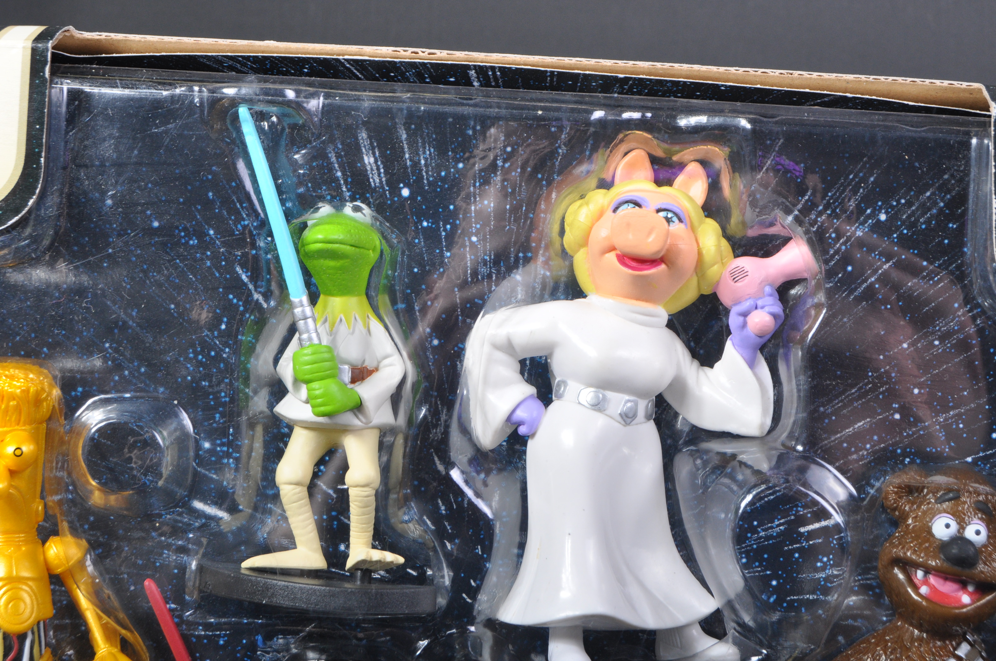 ESTATE OF JEREMY BULLOCH - STAR WARS - MUPPETS ACTION FIGURES - Image 2 of 5