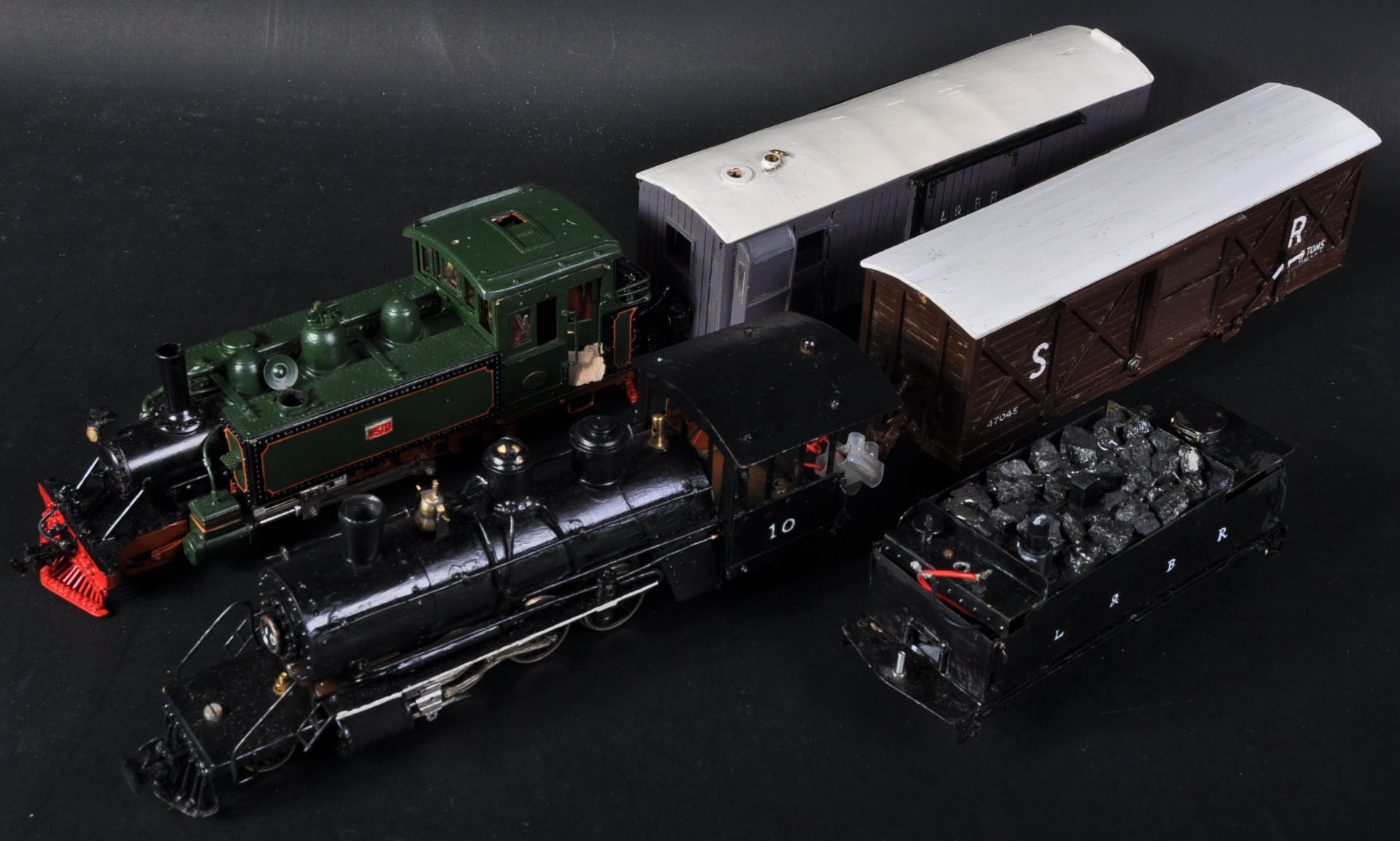 SCRATCH BUILT RAILWAY LOCOMOTIVES & CARRIAGES - Image 2 of 8