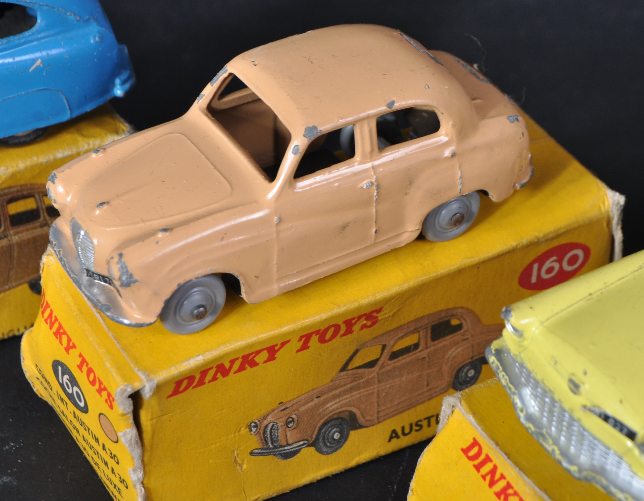 COLLECTION OF X4 VINTAGE DINKY TOYS DIECAST MODEL CARS - Image 5 of 12