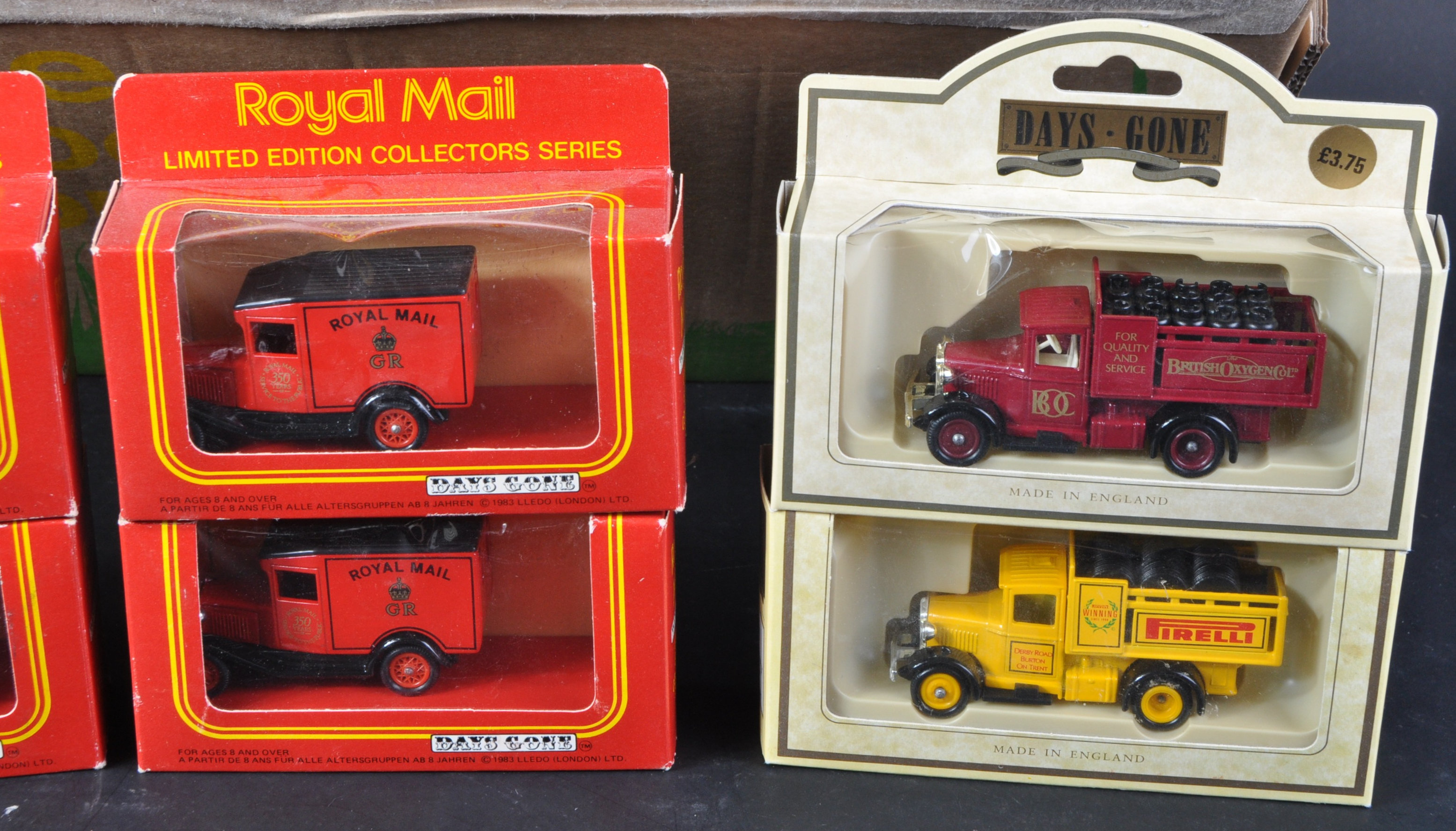 LARGE COLLECTION OF ASSORTED DIECAST MODEL CARS - Image 3 of 7