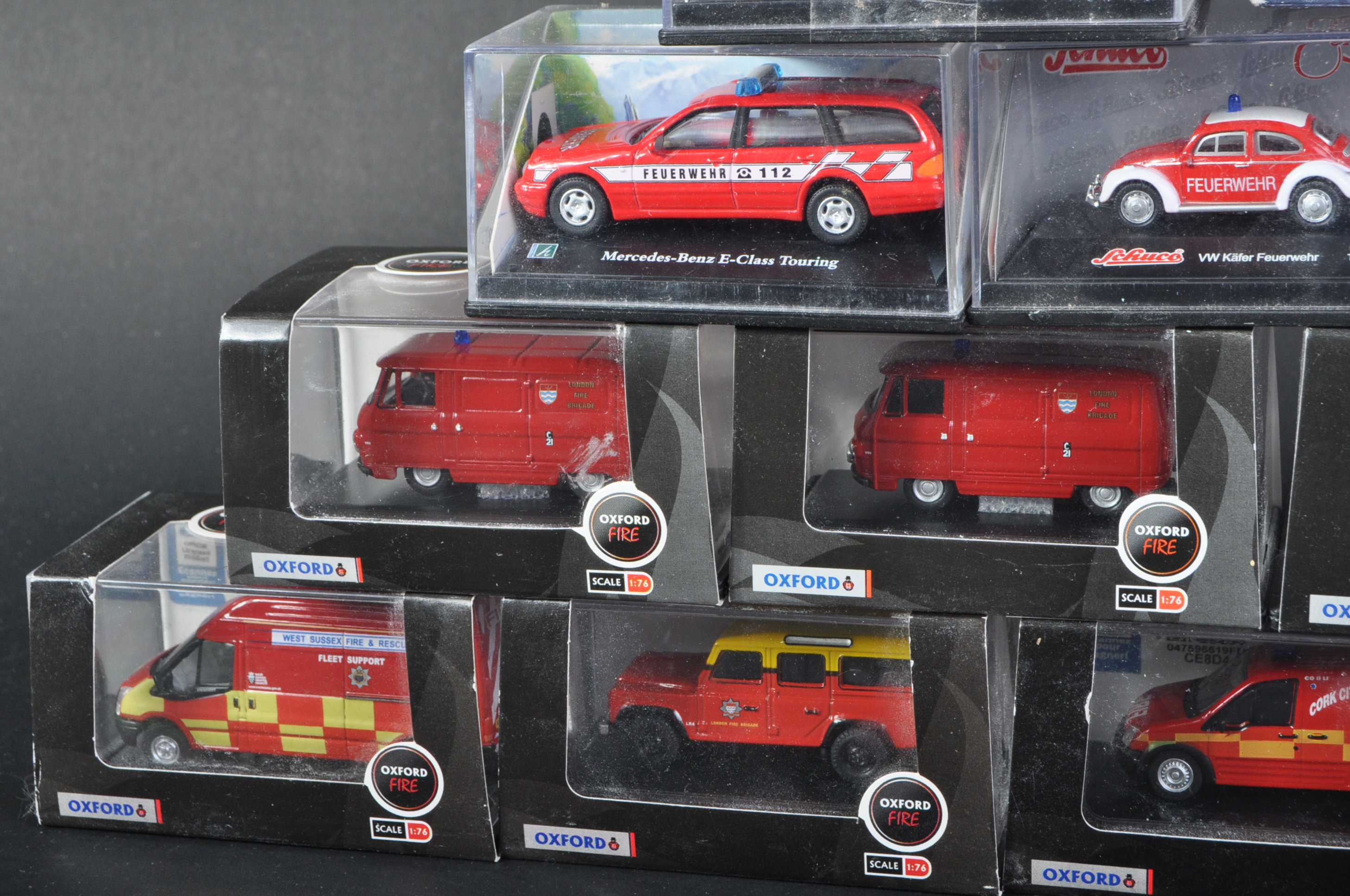 COLLECTION OF ASSORTED 1/76 SCALE DIECAST MODEL FIRE ENGINE TRUCKS - Image 3 of 6