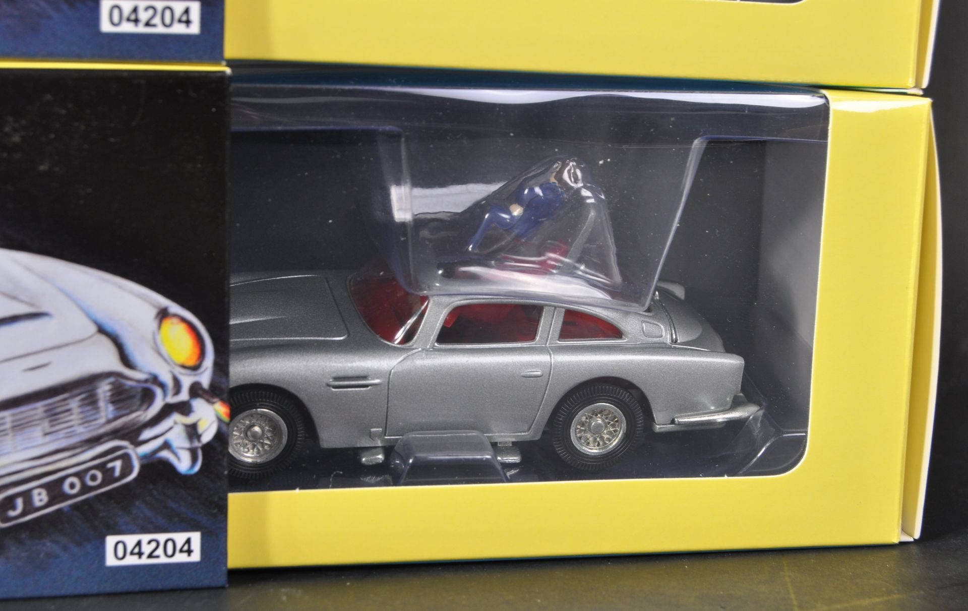 TWO HORNBY CORGI TOYS JAMES BOND ASTON MARTIN D.B.5 - Image 5 of 6