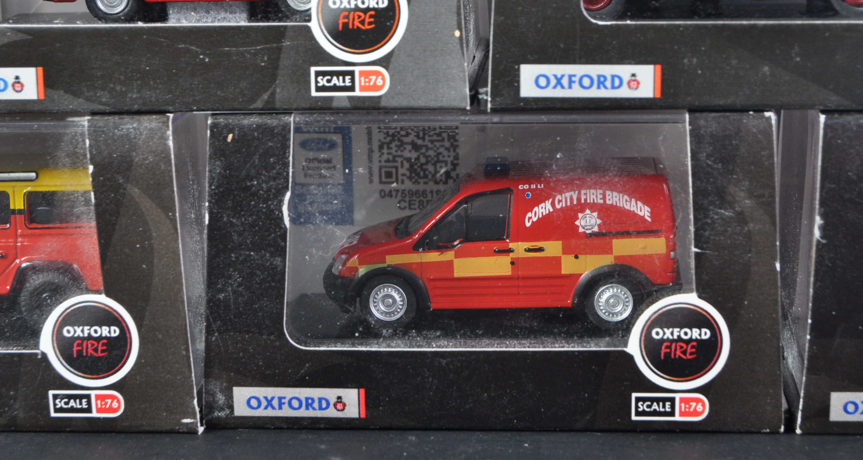 COLLECTION OF ASSORTED 1/76 SCALE DIECAST MODEL FIRE ENGINE TRUCKS - Image 5 of 6