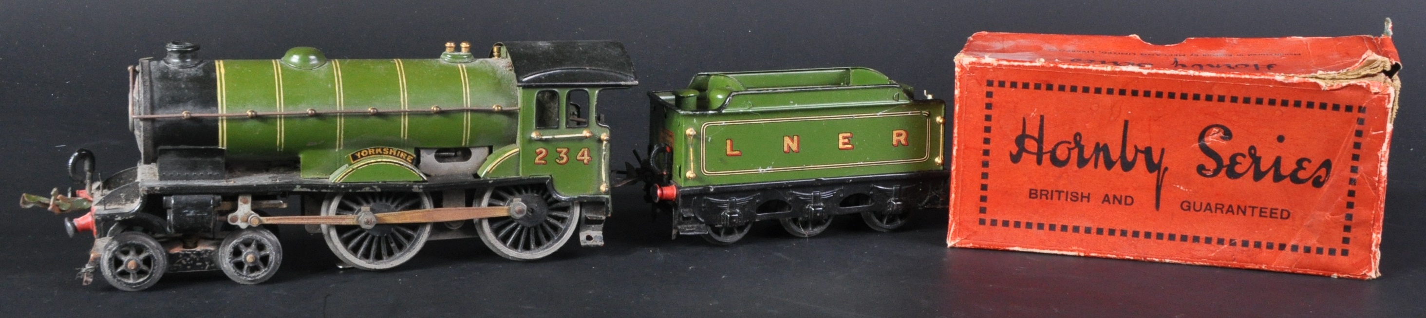 VINTAGE HORNBY O GAUGE ELECTRIC LOCOMOTIVE & TENDER