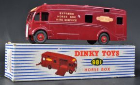 VINTAGE DINKY SUPER TOYS DIECAST MODEL HORSE BOX