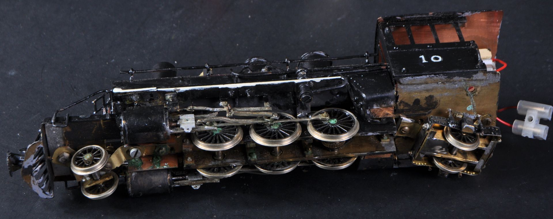 SCRATCH BUILT RAILWAY LOCOMOTIVES & CARRIAGES - Image 6 of 8