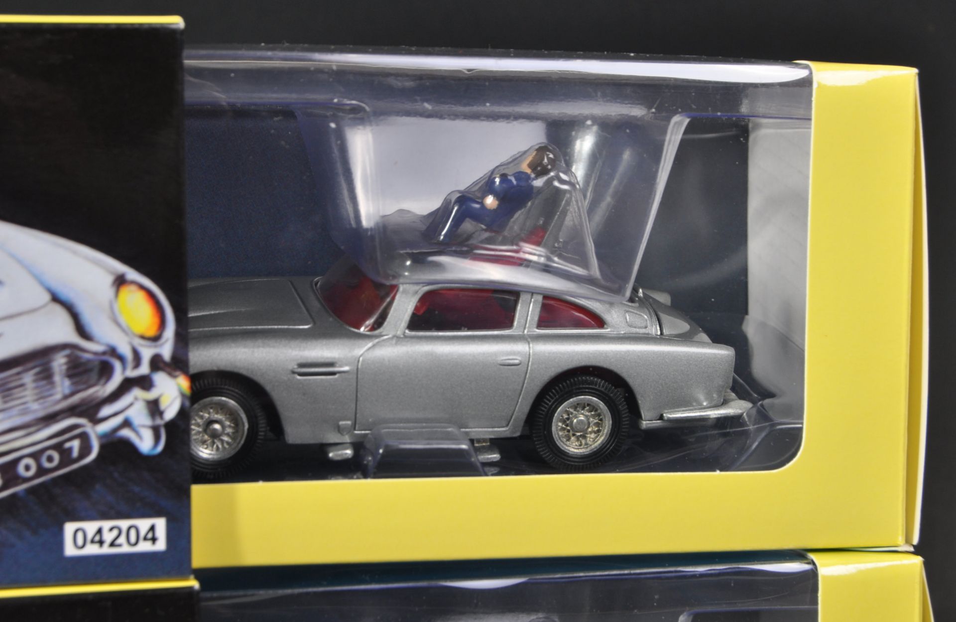 TWO HORNBY CORGI TOYS JAMES BOND ASTON MARTIN D.B.5 - Image 6 of 6