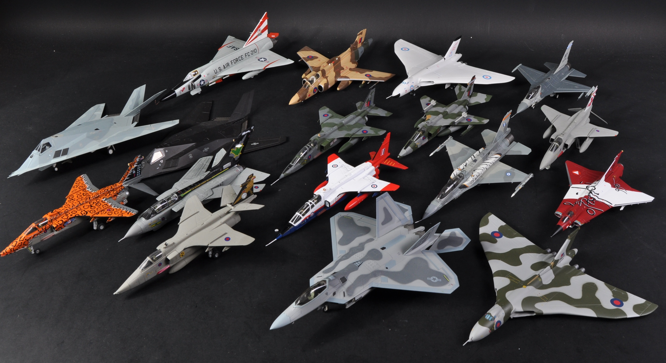 COLLECTION OF ASSORTED CORGI AVIATION DIECAST MODEL PLANES