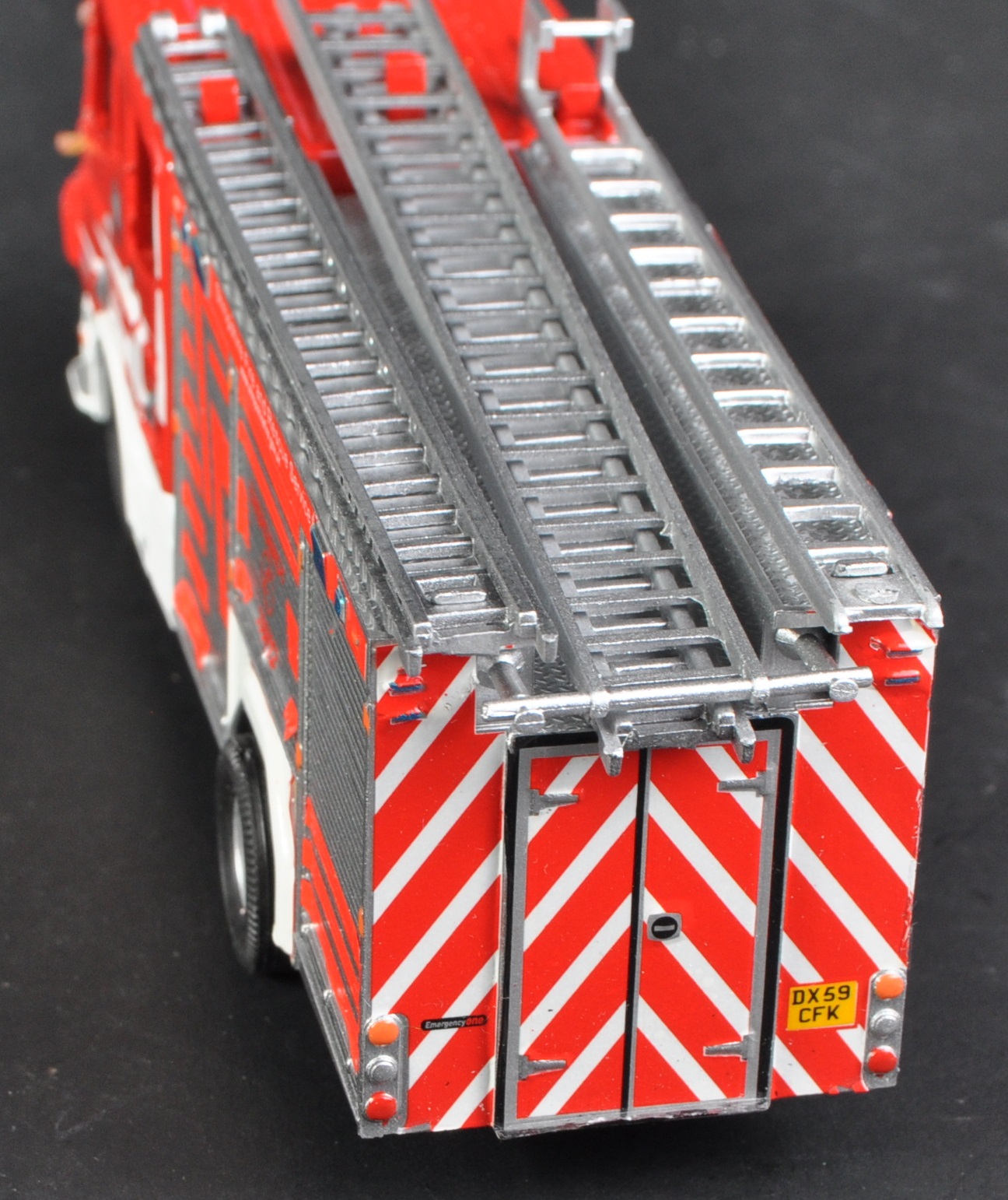 FIRE BRIGADE MODELS 1/50 SCALE DIECAST MODEL FIRE ENGINE - Image 5 of 6