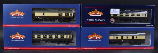 BACHMANN BRANCHLINE 00 GAUGE CARRIAGES