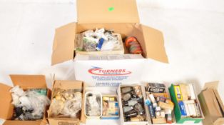 LARGE COLLECTION OF VINTAGE RADIO VALVES, BULBS & REPLACEMENTS
