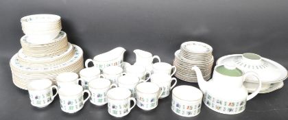 A LARGE VINTAGE ROYAL DOULTON TAPESTRY DINNER SERVICE