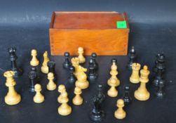 COMPLETE SET WEIGHTED EARLY 20TH CENTURY CHESS PIECES