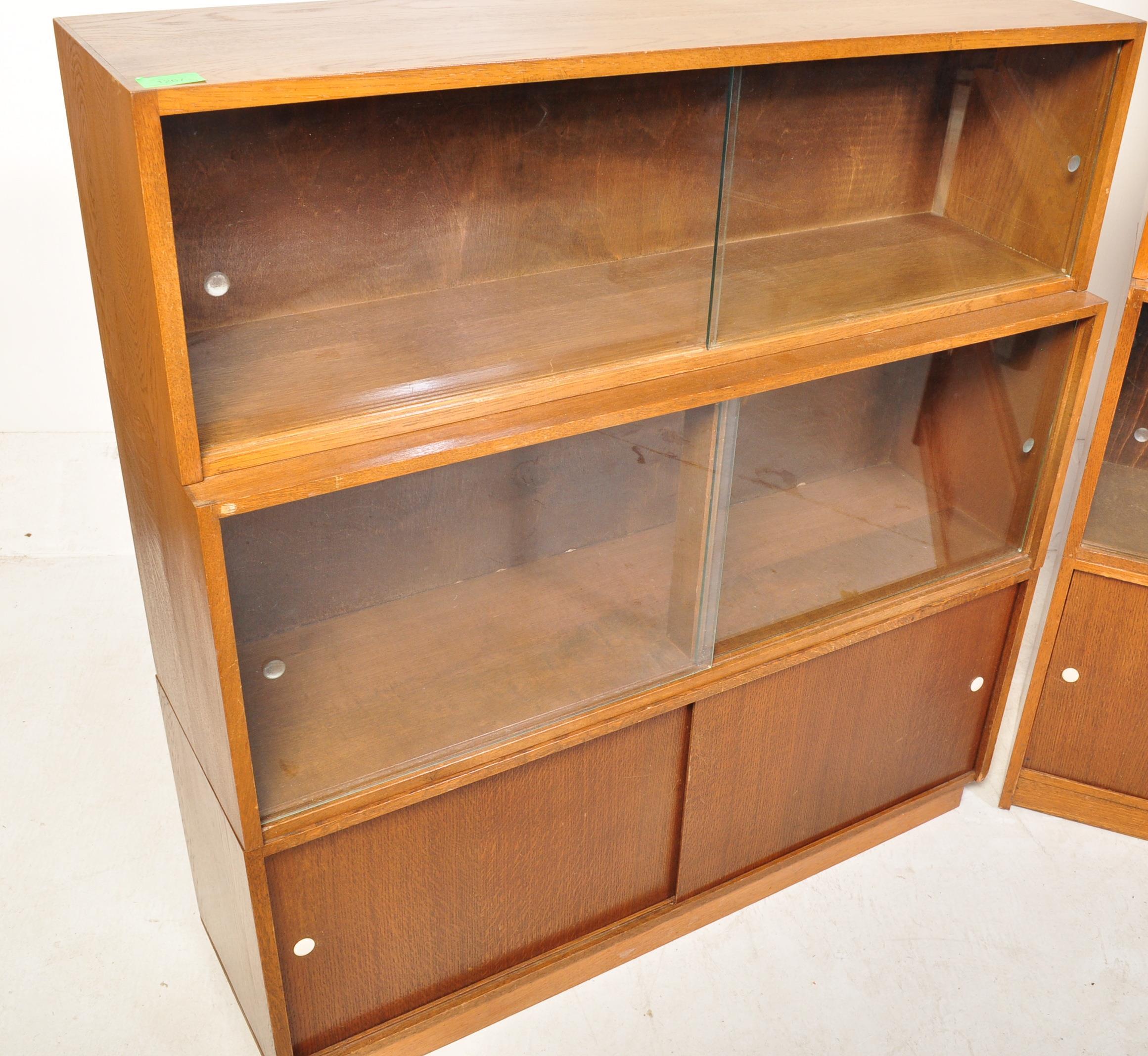 TWO RETRO 1940S PHEONIX FIGURES OAK DISPLAY BOOK CASES - Image 4 of 10