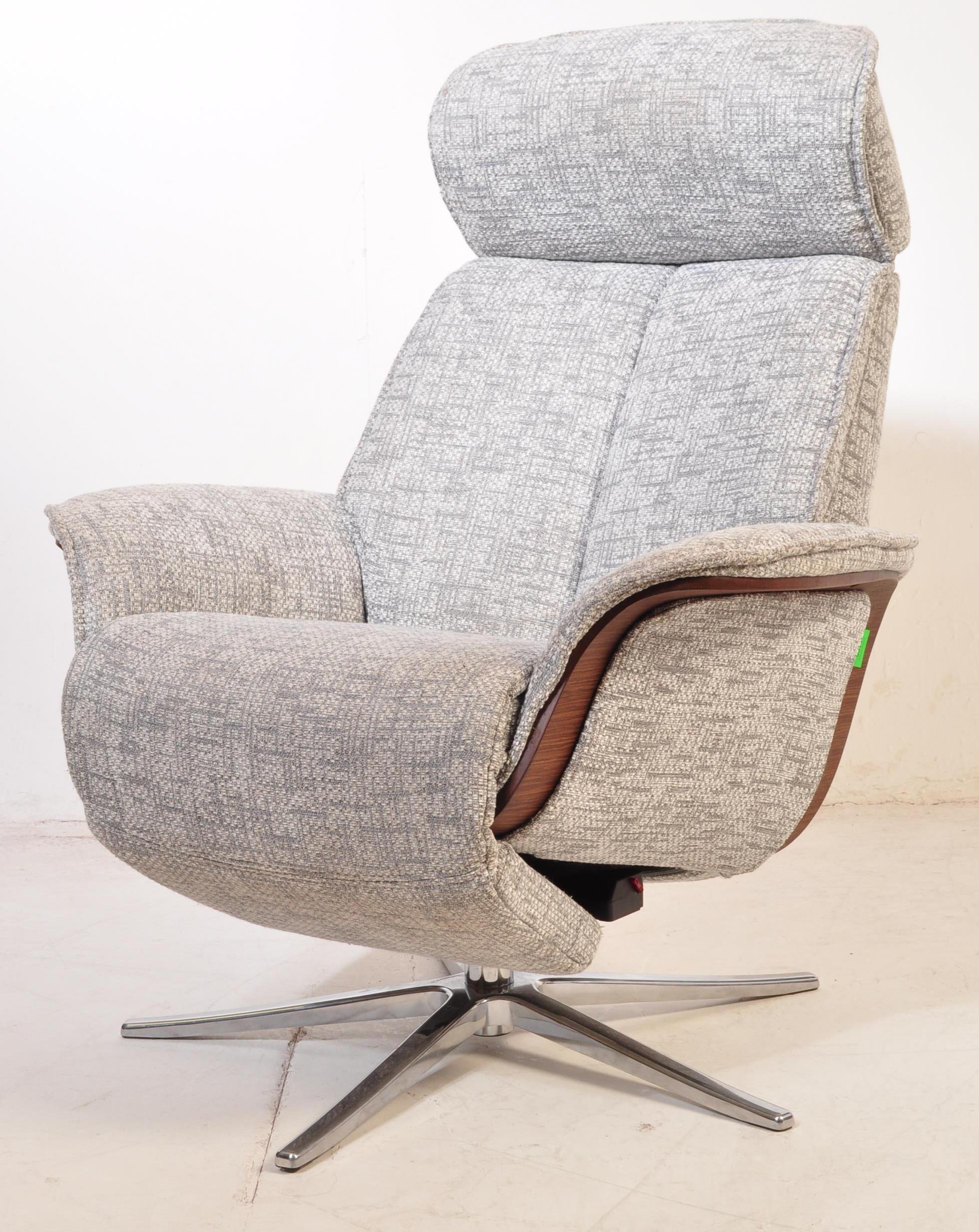 A CONTEMPORARY G-PLAN ERGOFORM OSLO RECLINER FABRIC CHAIR