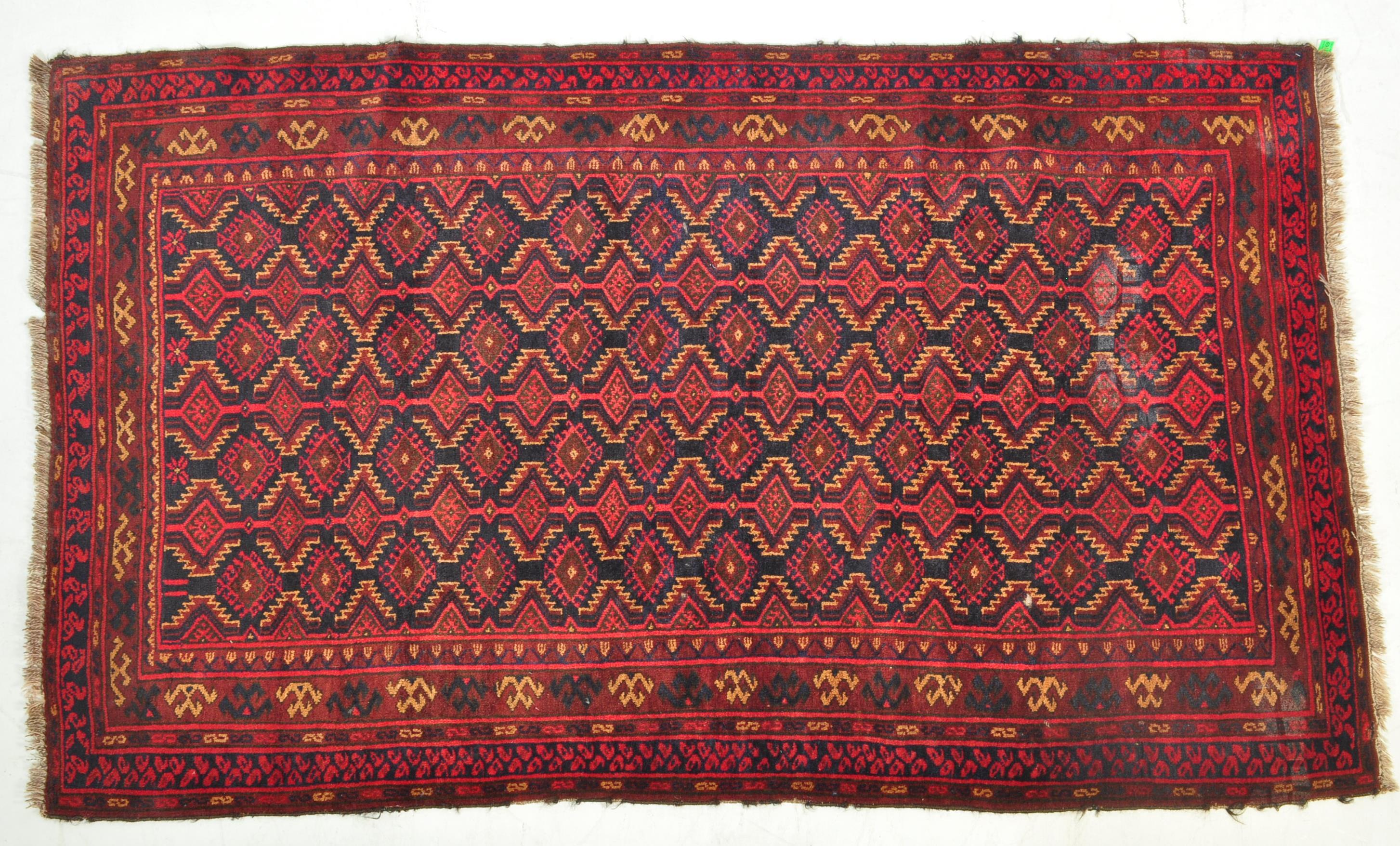 AN EARLY 20TH CENTURY ISLAMIC TURKOMAN SUZANY FLOOR RUG - Image 3 of 7