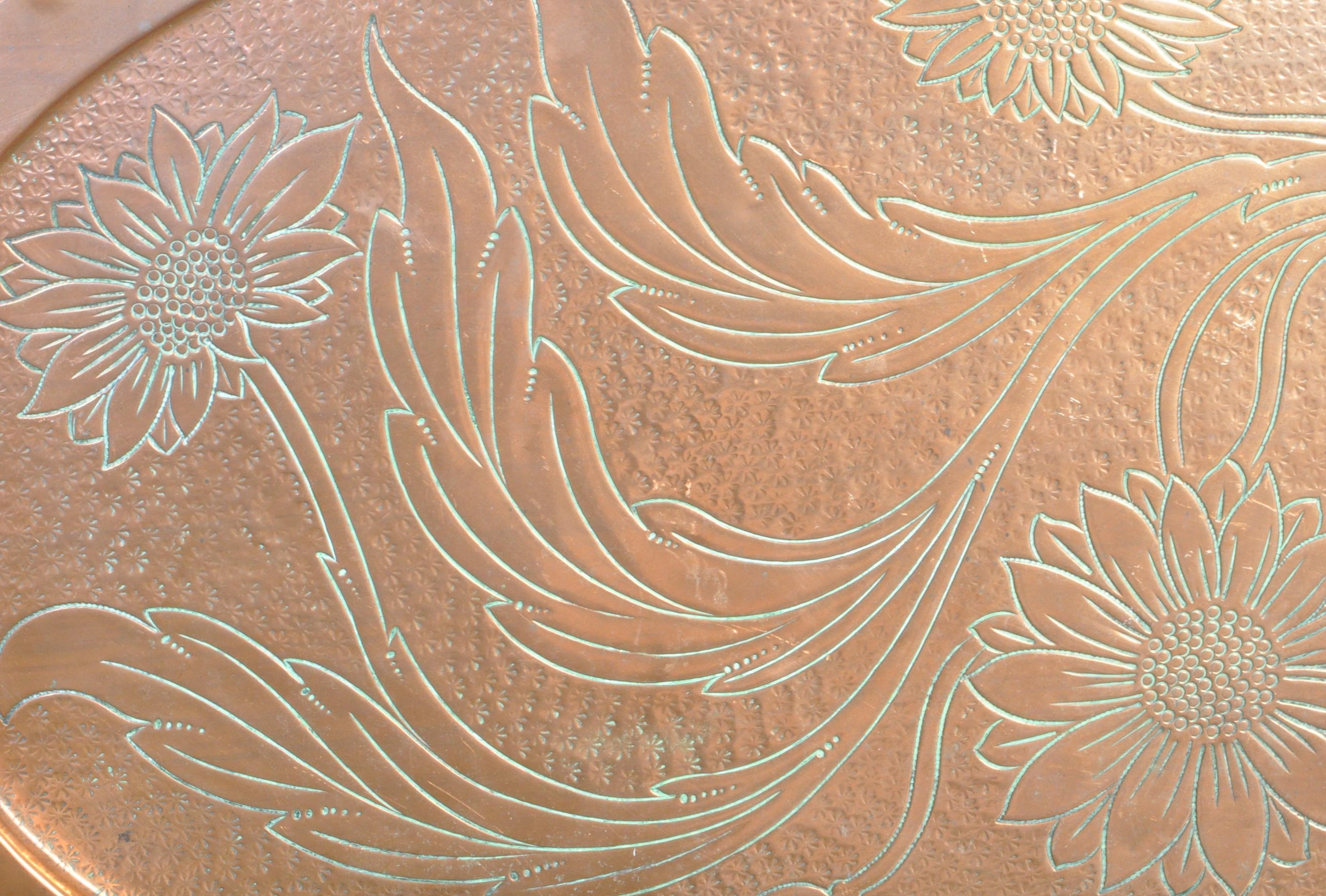 AN ART NOUVEAU ARTS & CRAFT BELDRAY COPPER TRAY - Image 2 of 4