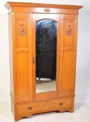 EARLY 20TH CENTURY ARTS AND CRAFTS OAK WARDROBE