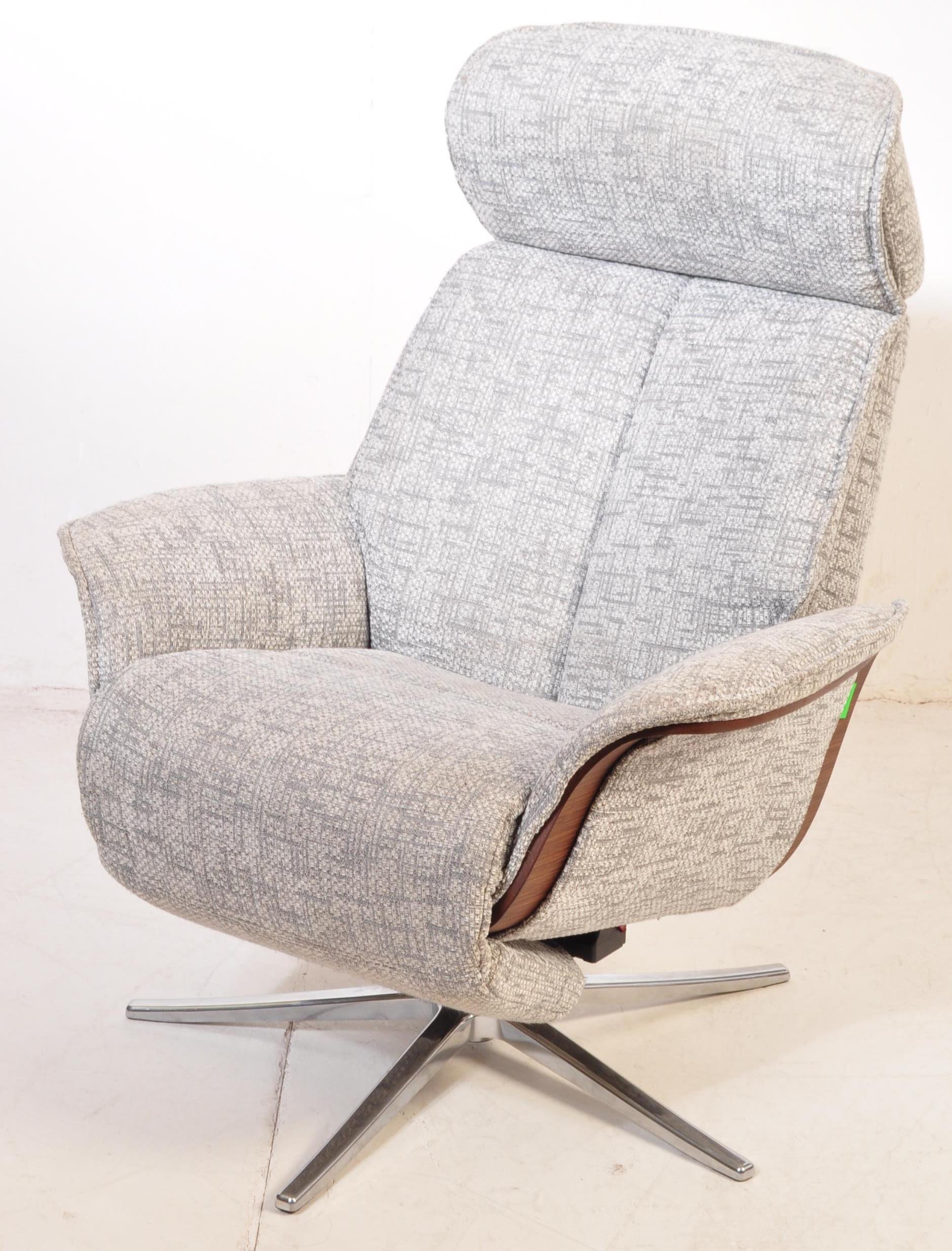 A CONTEMPORARY G-PLAN ERGOFORM OSLO RECLINER FABRIC CHAIR - Image 3 of 14