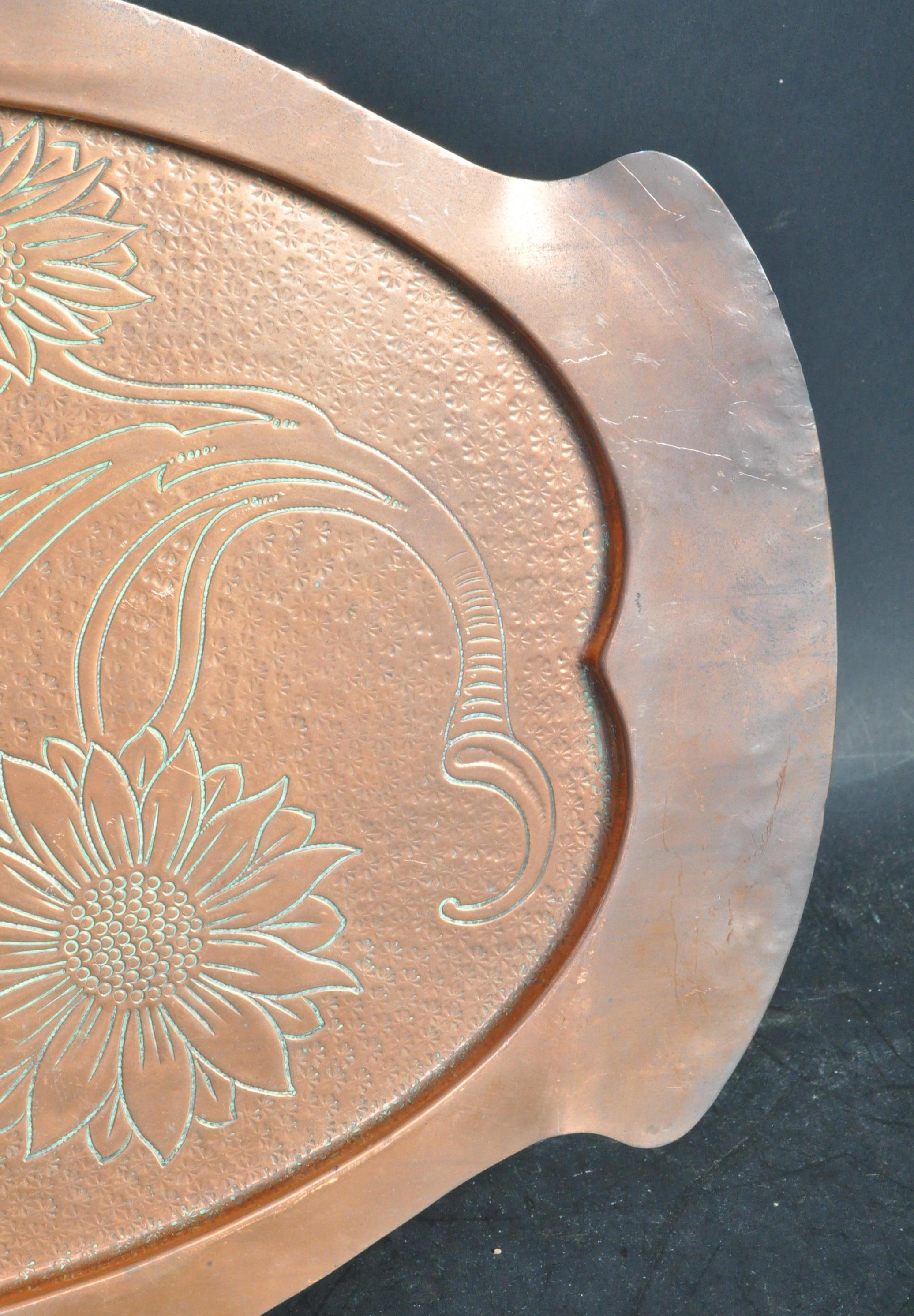 AN ART NOUVEAU ARTS & CRAFT BELDRAY COPPER TRAY - Image 3 of 4