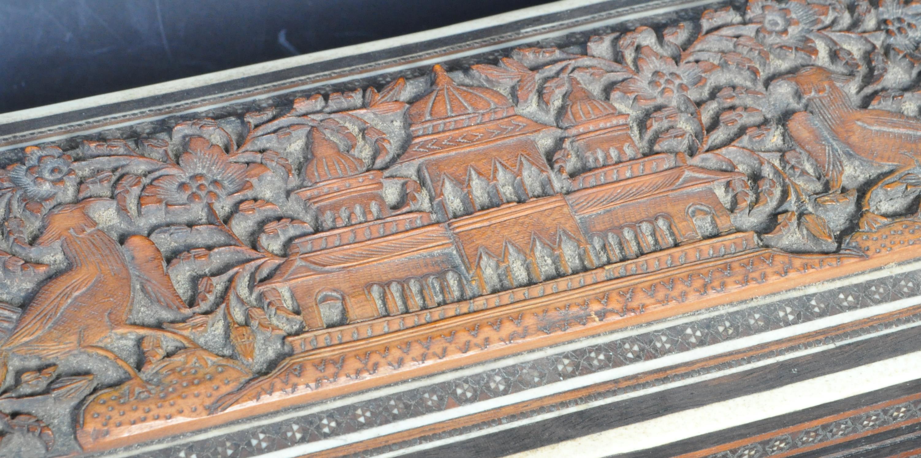 A VINTAGE ANGLO INDIAN VIZAGAPATAM CARVED WOODEN BOX - Image 2 of 6