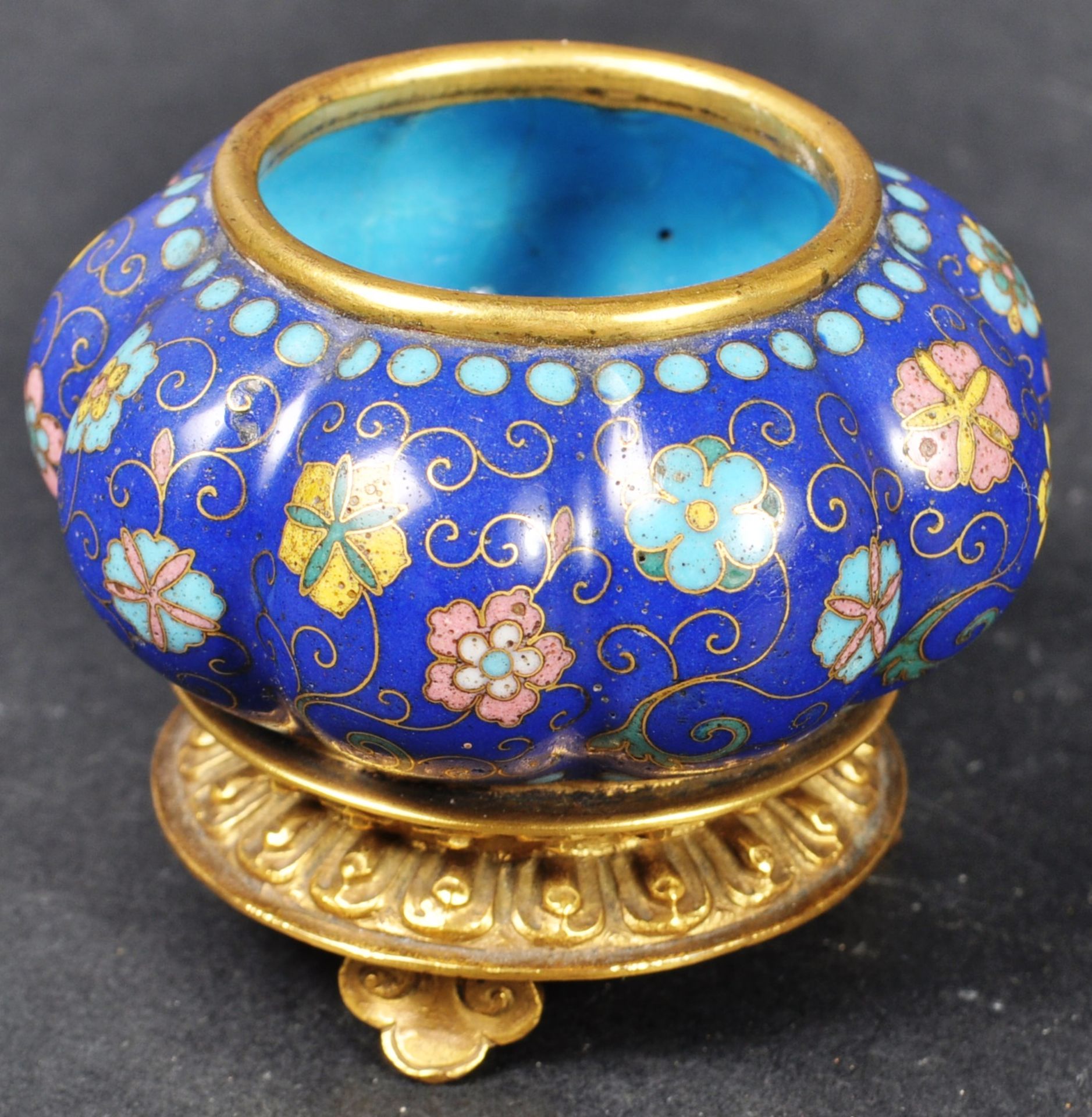 18TH CENTURY CHINESE CLOISONNE CENSER BOWL ON STAND - Bild 4 aus 7