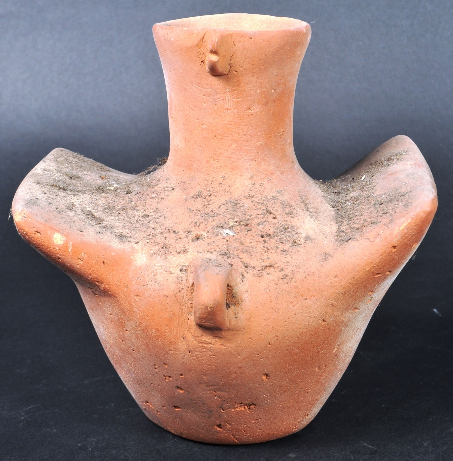COLLECTION OF ANCIENT POTTERY - Bild 6 aus 7