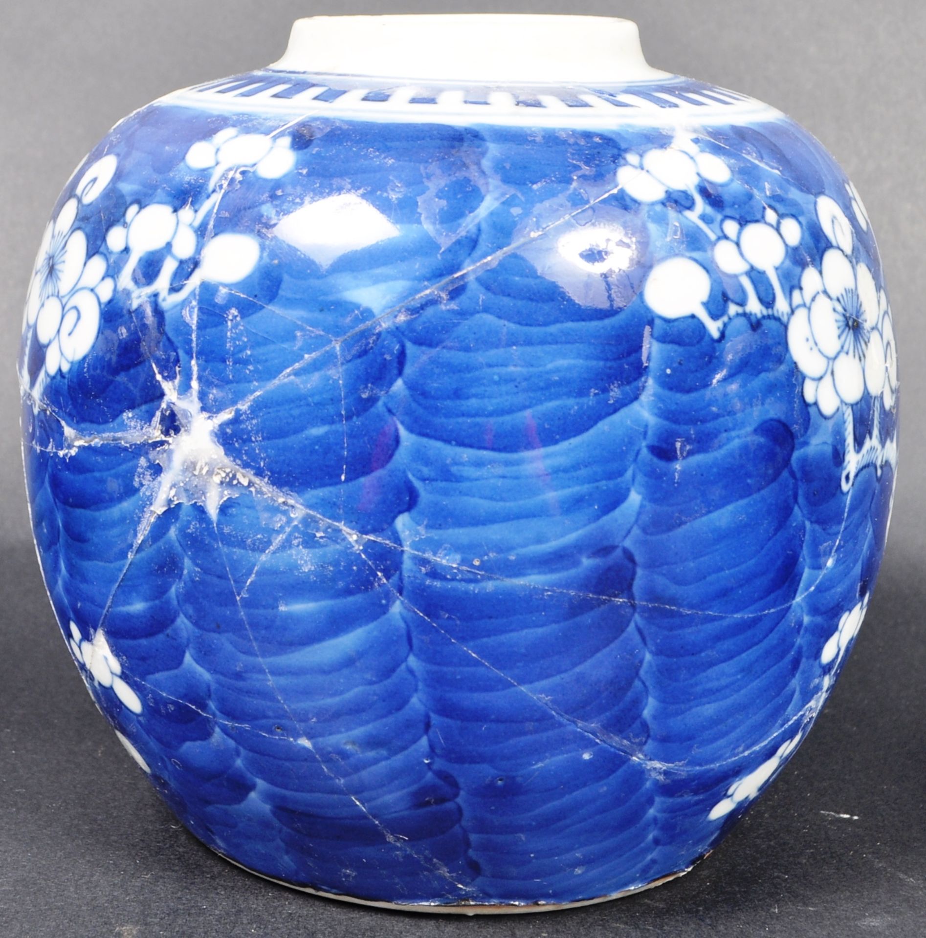 COLLECTION OF CHINESE BLUE AND WHITE GINGER JARS - Bild 3 aus 7