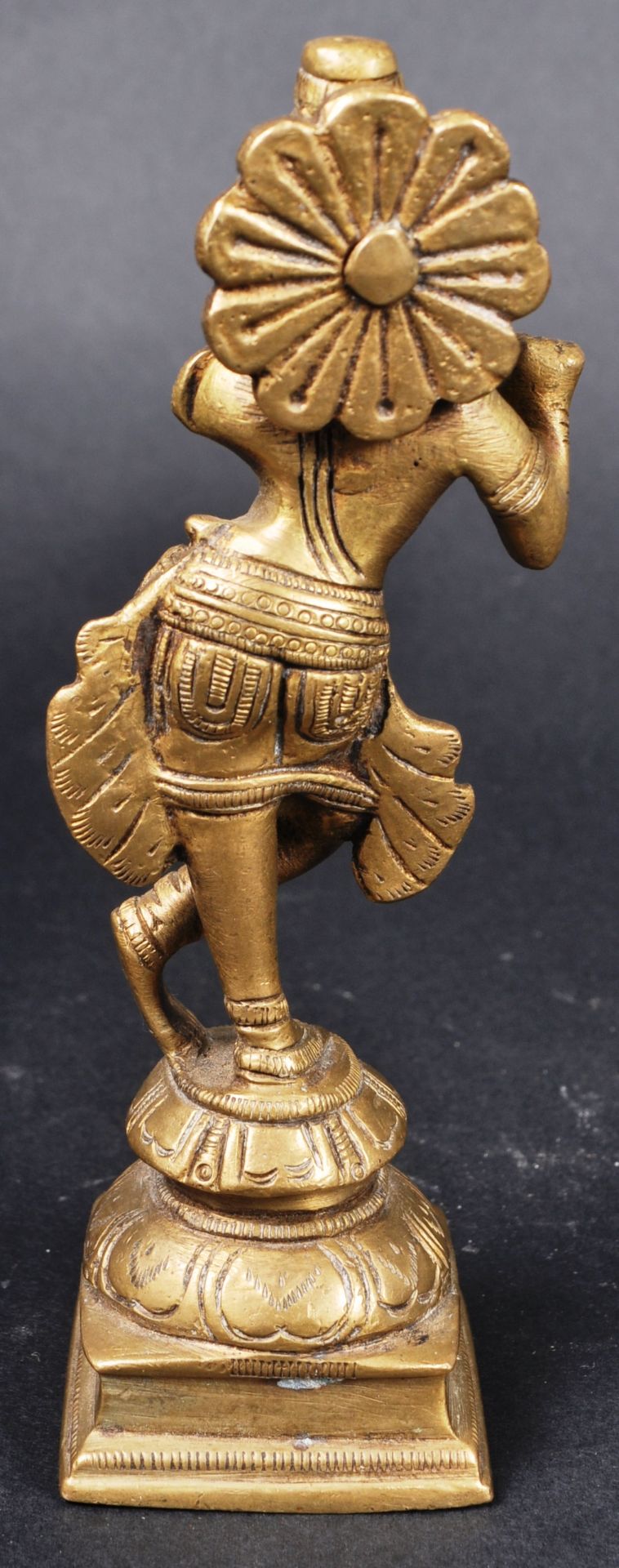 EARLY 20TH CENTURY BRONZE ORIENTAL MUSICIAN FIGURE - Image 6 of 7