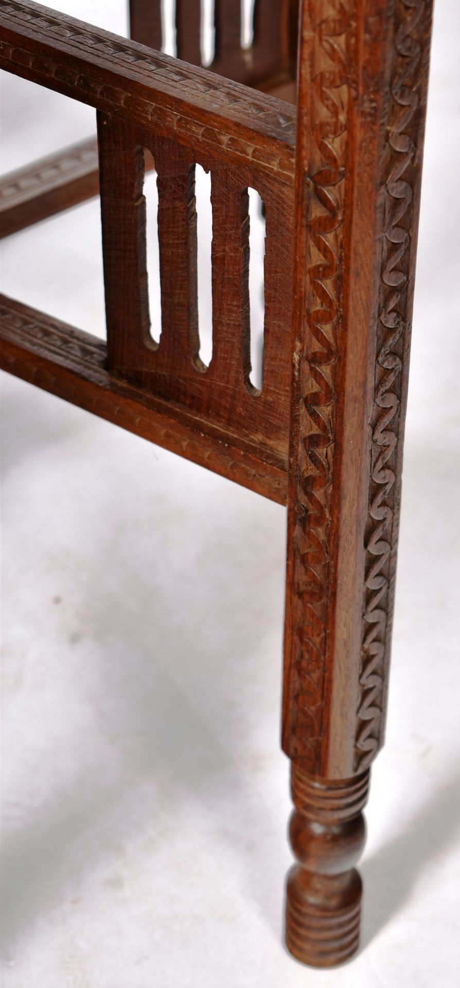 EARLY 20TH CENTURY BENARES TABLE - Bild 7 aus 7