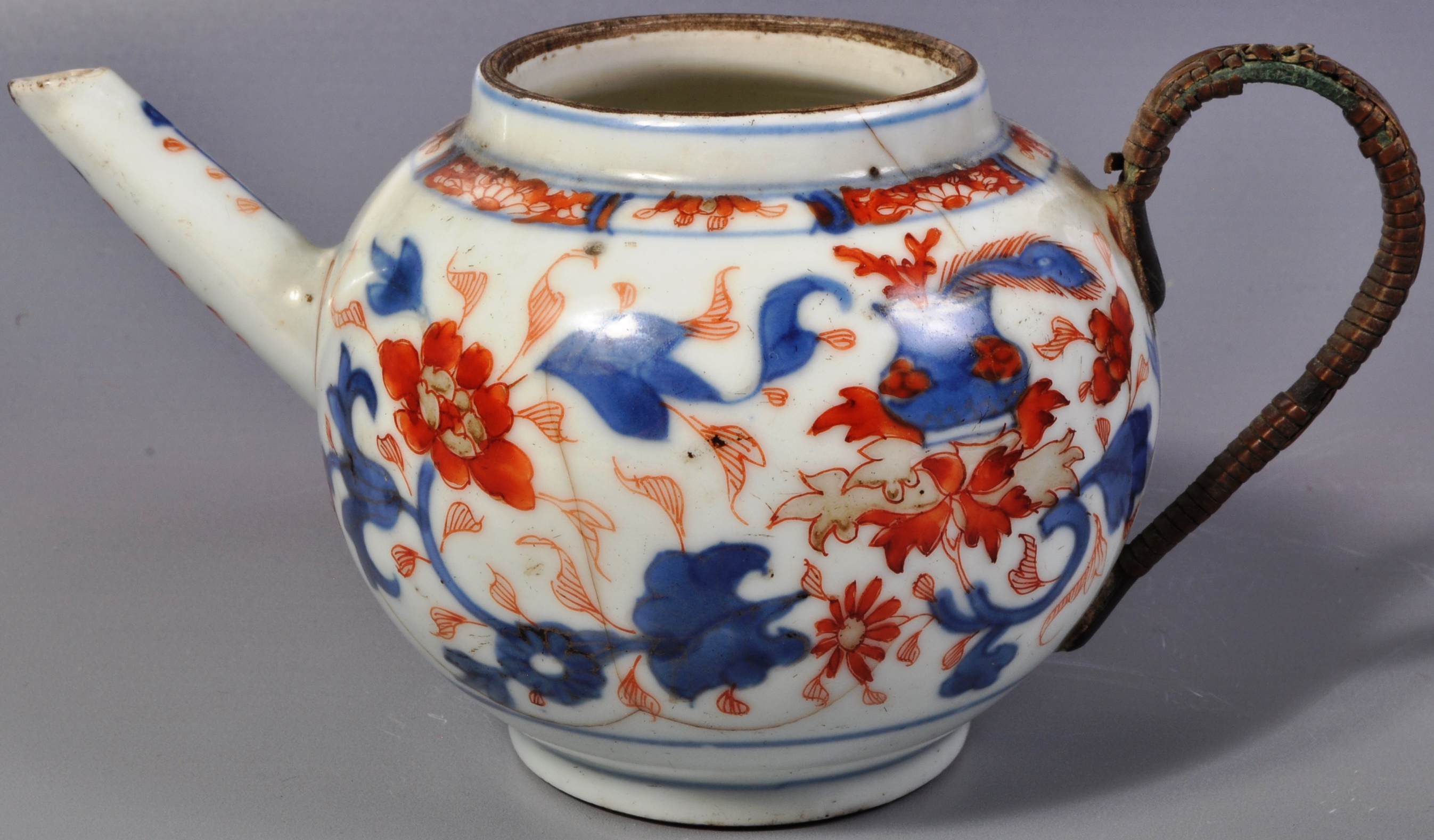 TWO 18TH CENTURY CHINESE QIANLONG IMARI TEAPOTS - Image 3 of 8