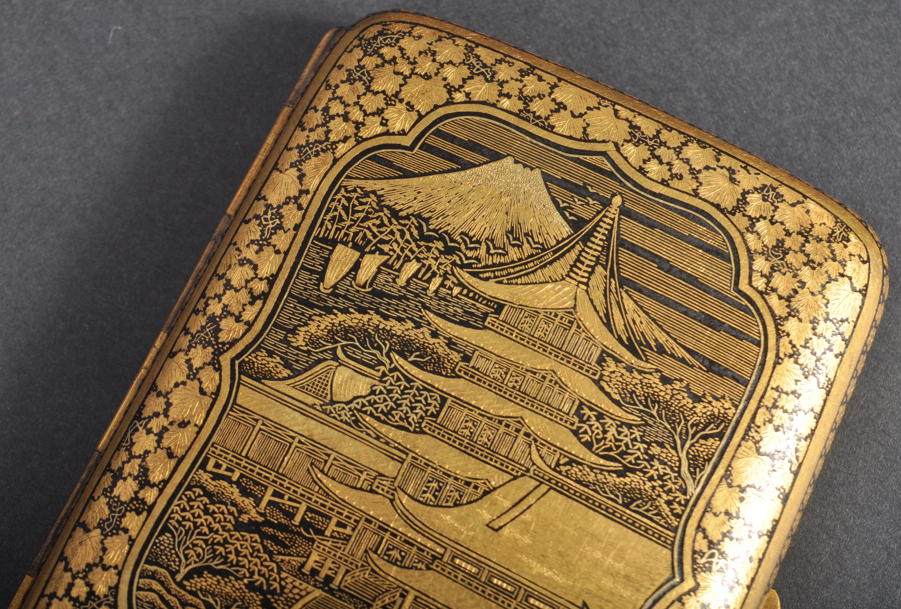 JAPANESE GOLD DAMASCENE CIGARETTE CASE - Image 3 of 8