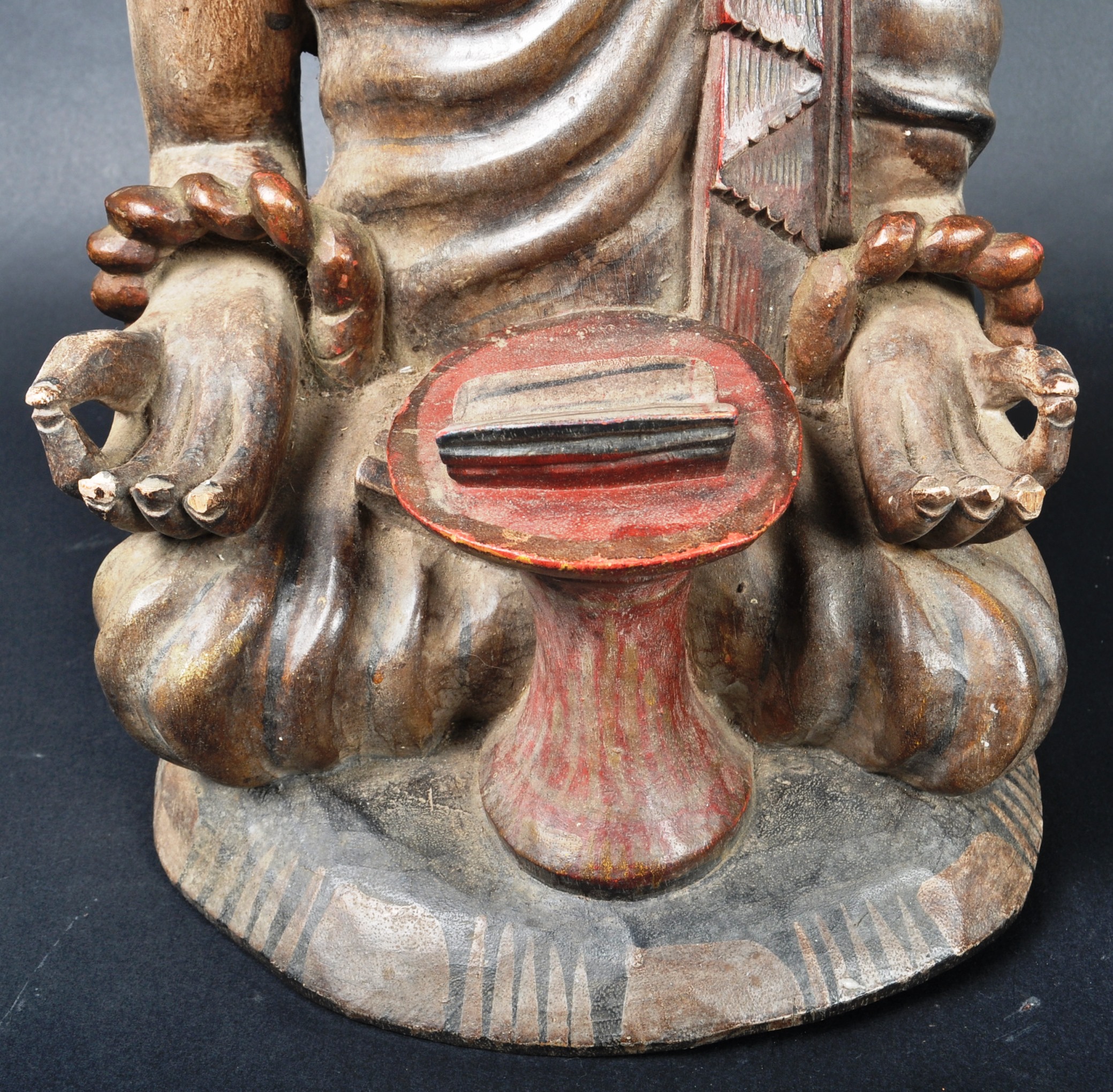 20TH CENTURY HAND CARVED CHINESE WOODEN BUDDHA - Image 4 of 7