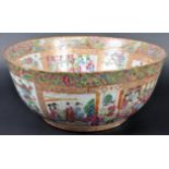 19TH CENTURY CHINESE CANTONESE FAMILLE ROSE BOWL