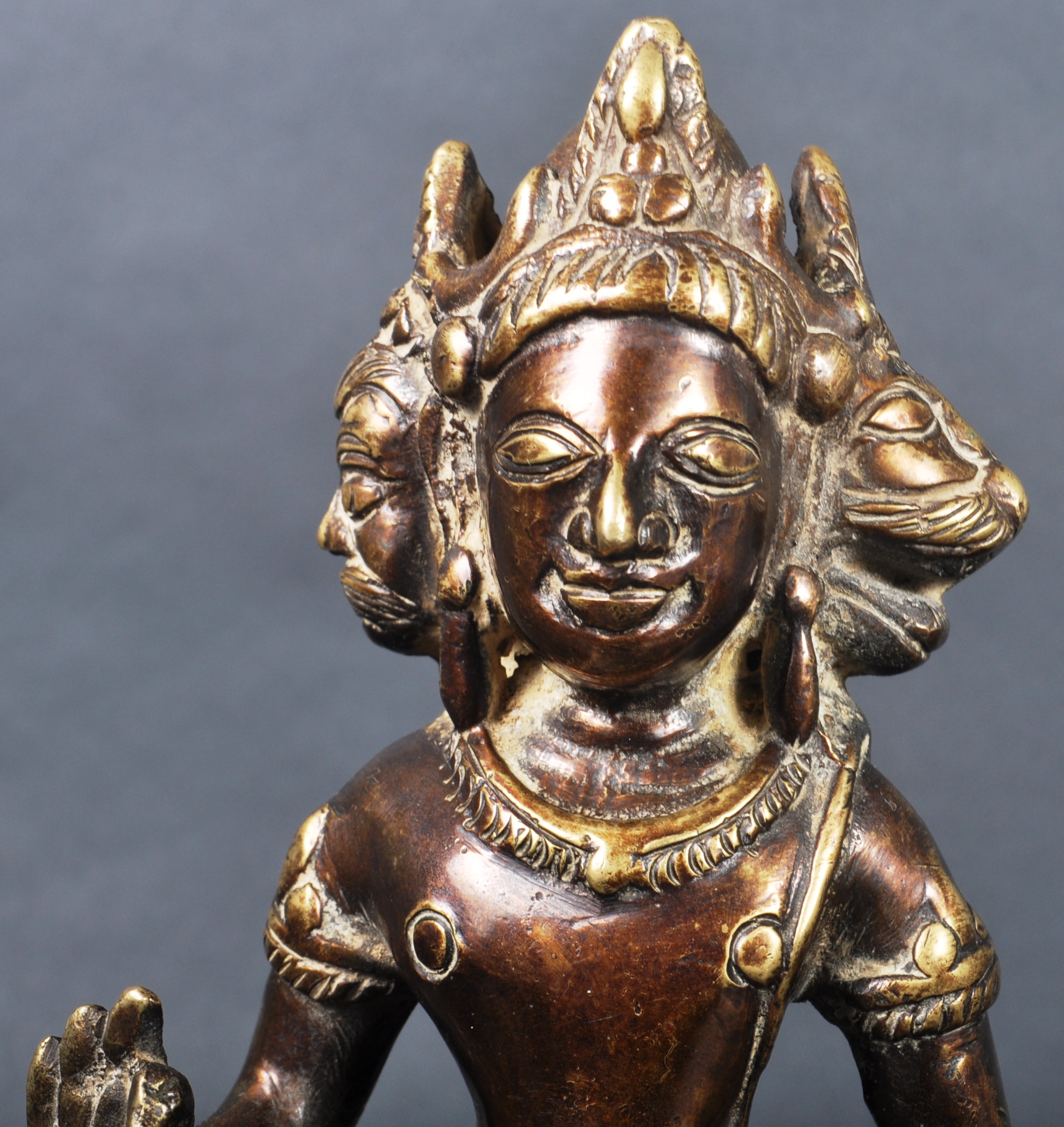 19TH CENTURY BRONZE THAI THREE HEADED FIGURE - Image 2 of 7