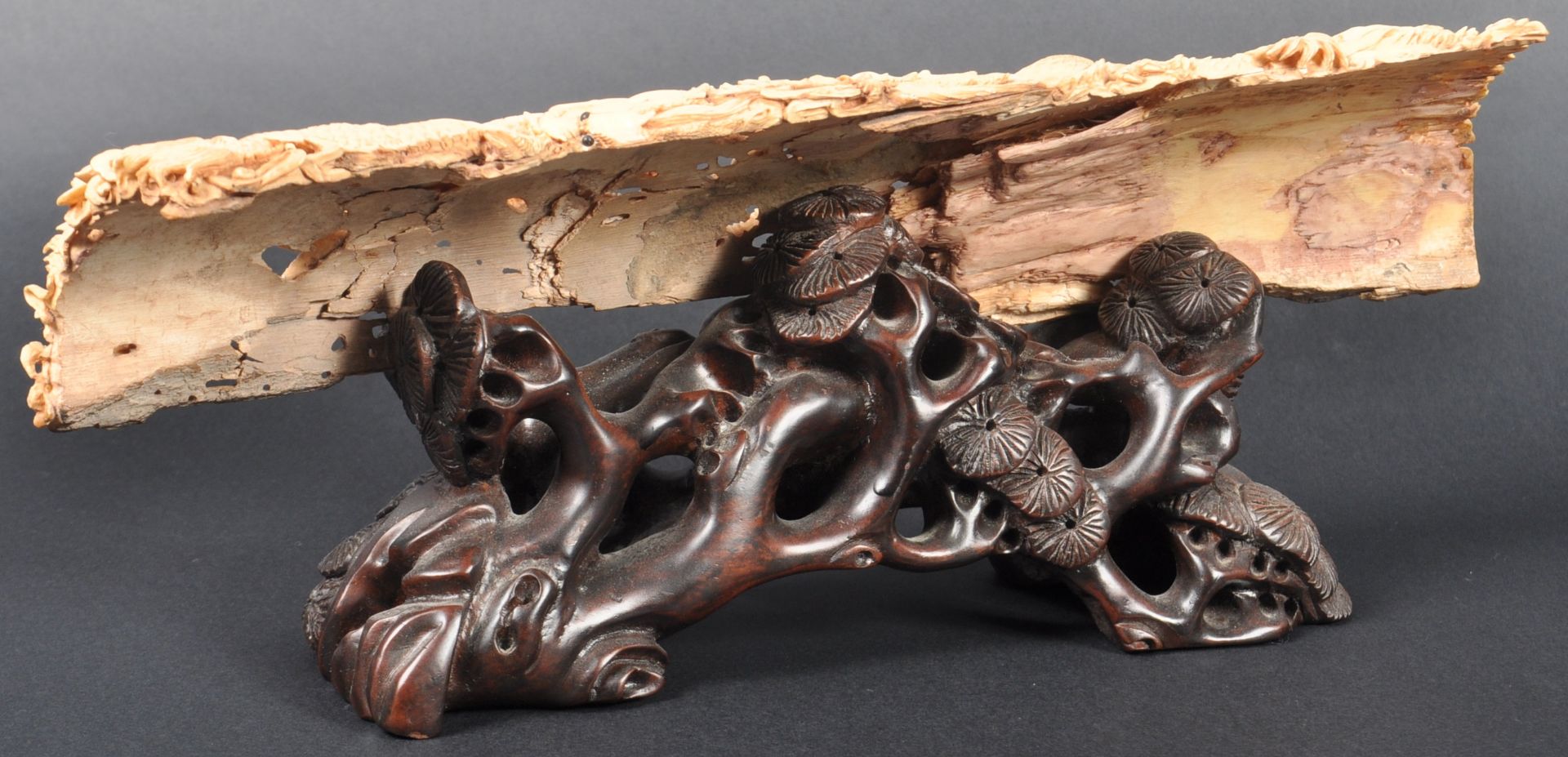 19TH CENTURY CHINESE CANTON IVORY DRAGON PANEL - Image 6 of 8