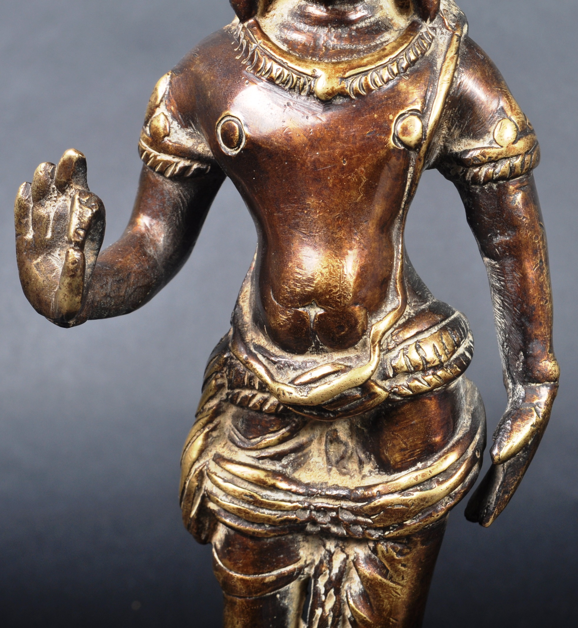 19TH CENTURY BRONZE THAI THREE HEADED FIGURE - Image 3 of 7