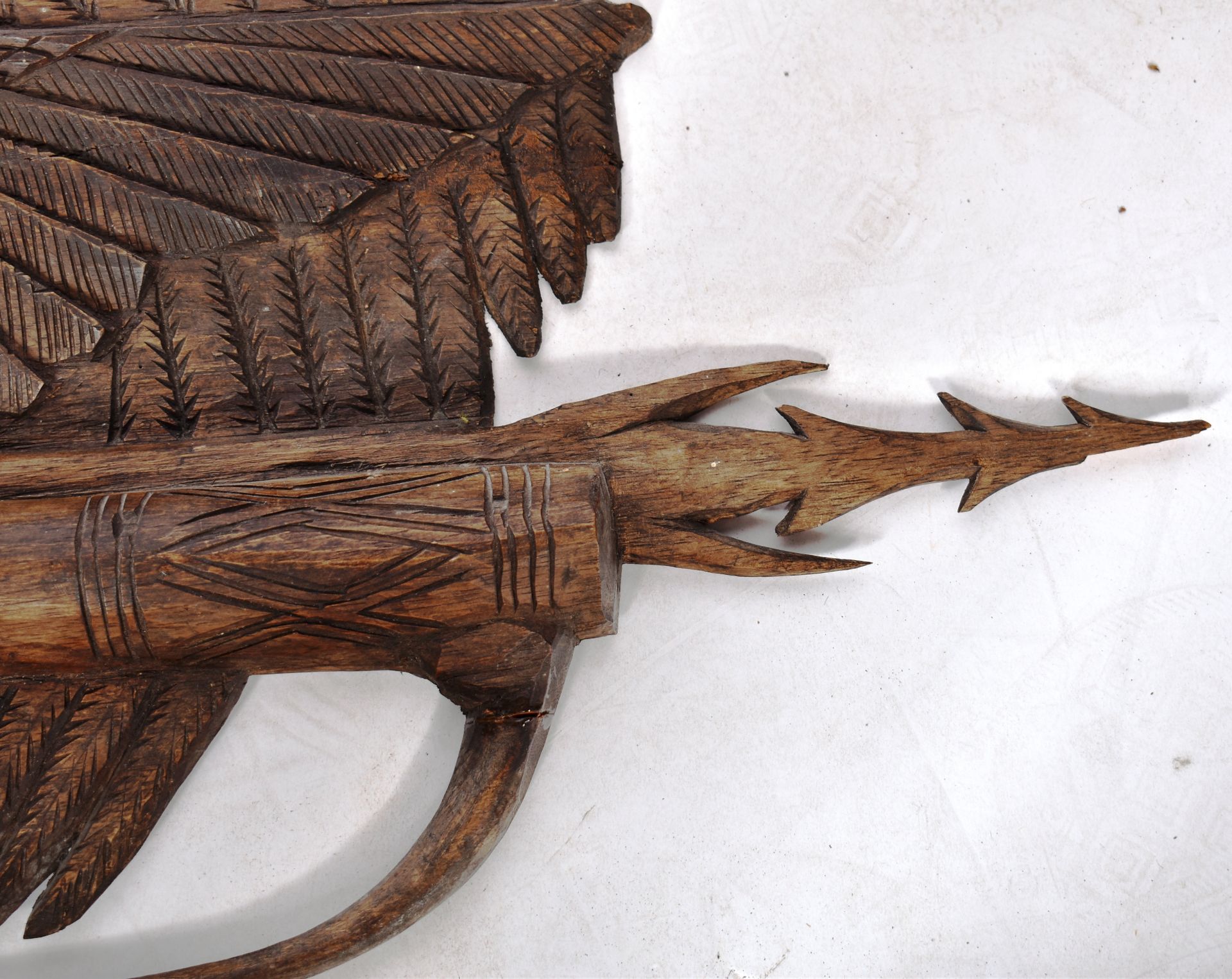 20TH CENTURY OCEANIC PAPUA NEW GUINEA CARVED CREST - Bild 7 aus 7