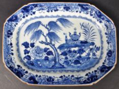 18TH CENTURY CHINESE QIANLONG BLUE & WHITE TRAY
