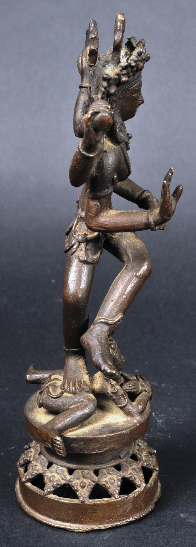 19TH CENTURY INDIAN HINDU BRONZE SHIVA NATARAJA FIGURE - Image 7 of 7