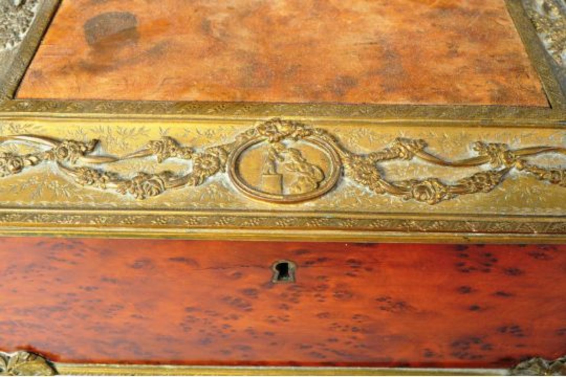 19TH CENTURY GEORGE III BIRDSEYE MAPLE JEWELLERY BOX - Image 8 of 9