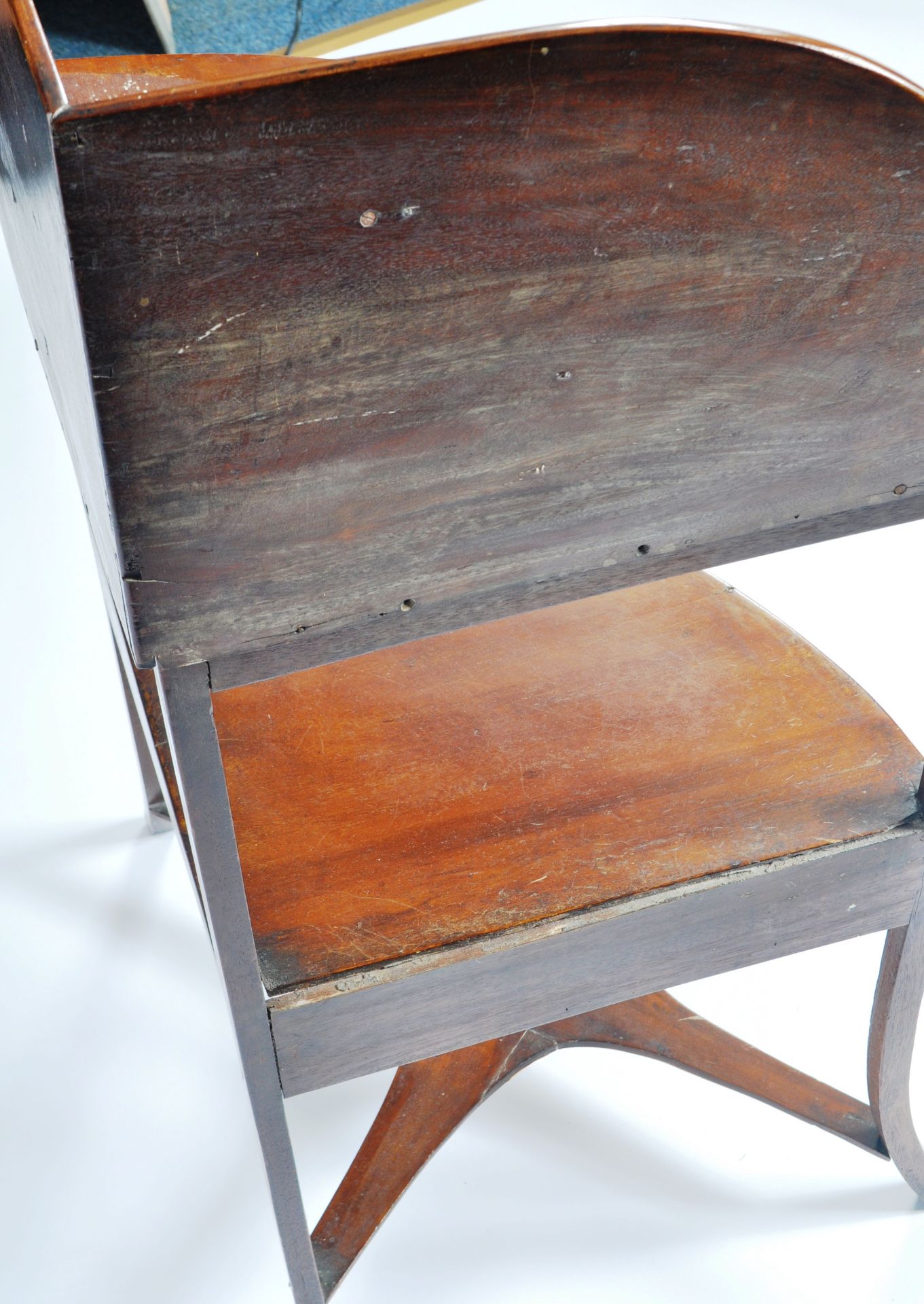 EARLY 19TH CENTURY GEORGE III MAHOGANY WASHSTAND - Image 7 of 8