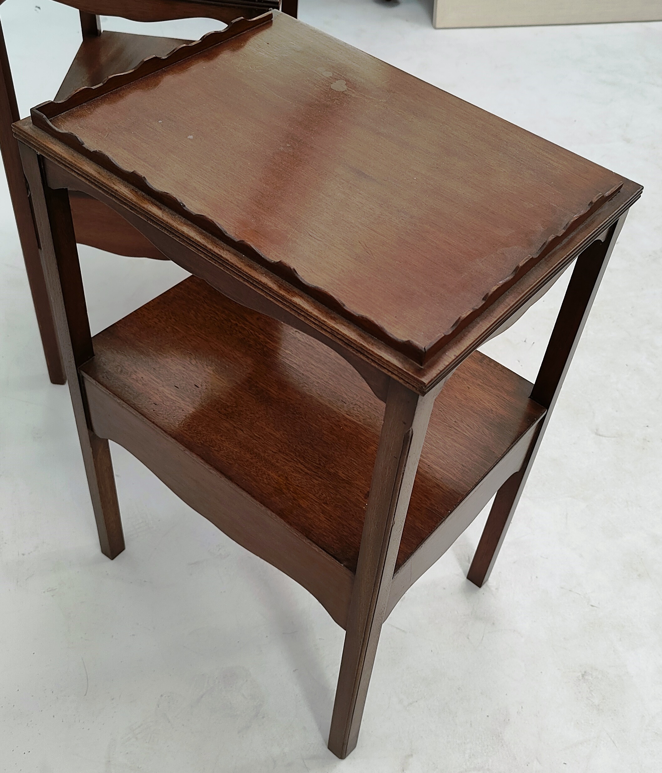 PAIR OF GEORGE III MAHOGANY BEDSIDE TABLES - Image 6 of 7