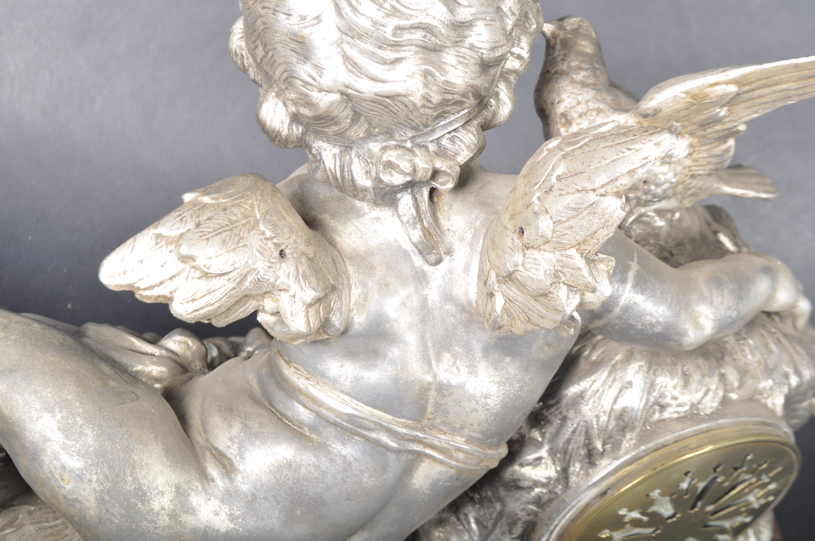 19TH CENTURY FRENCH CHERUB MANTEL CLOCK ON MARBLE BASE - Image 10 of 11