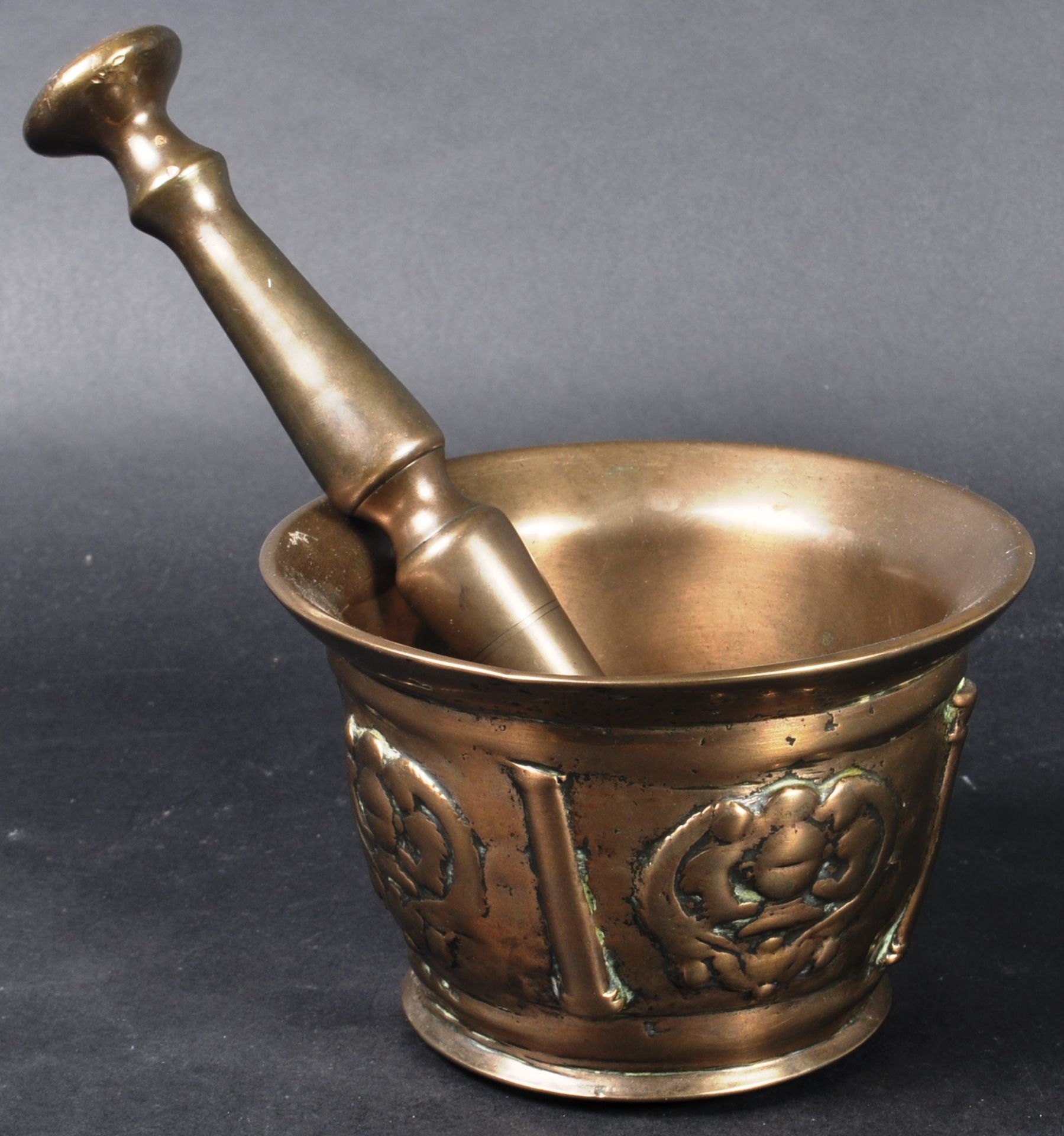 17TH CENTURY BRONZE APOTHECARY PESTLE & MORTAR