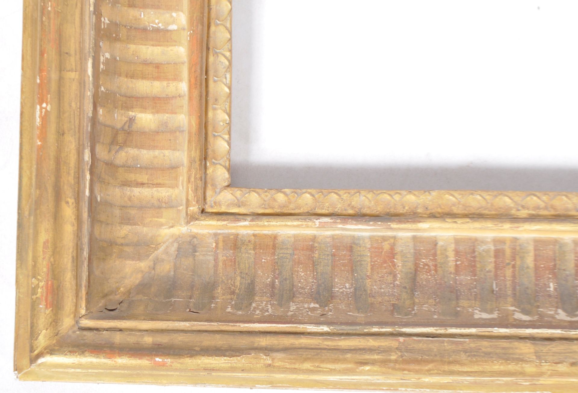 MATCHING PAIR OF VICTORIAN GILT WOOD PICTURE FRAMES - Image 6 of 9