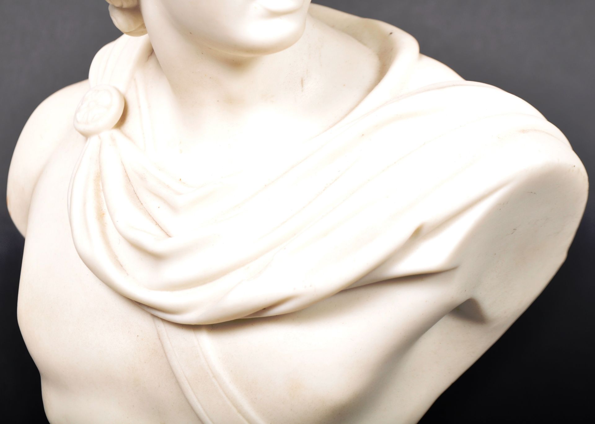 19TH CENTURY PARIAN BUST OF APOLLO - Image 4 of 7