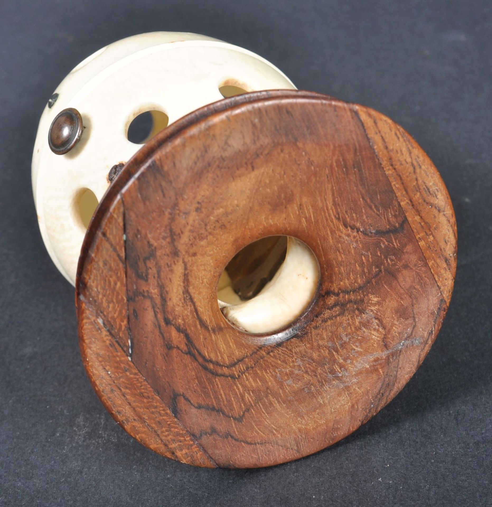 UNUSUAL 18TH CENTURY IVORY OVOID FORM TOY - Bild 5 aus 5