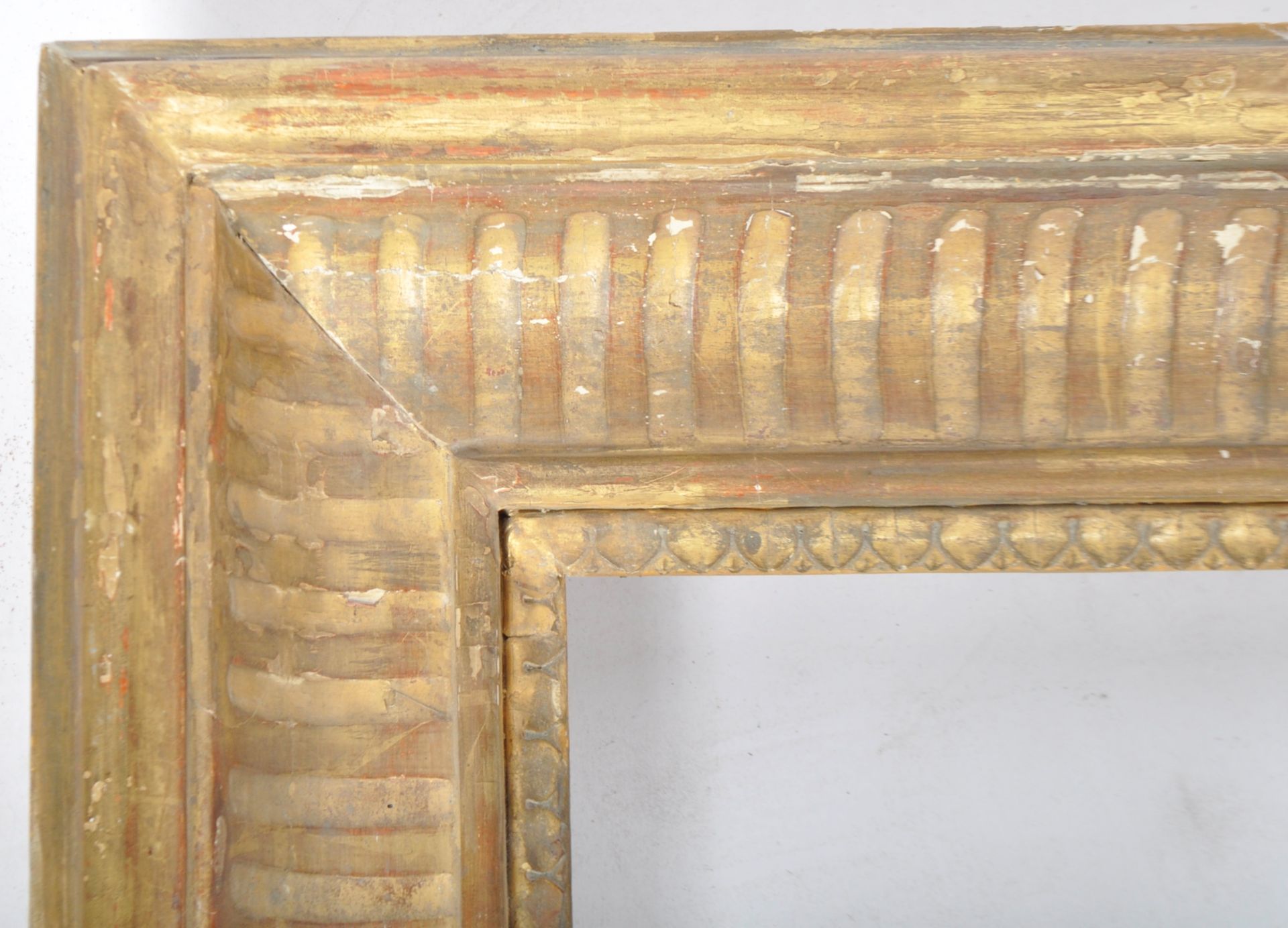 MATCHING PAIR OF VICTORIAN GILT WOOD PICTURE FRAMES - Image 3 of 9